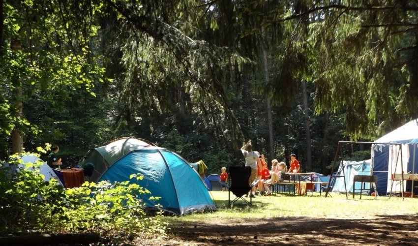 Camping la Pibola***